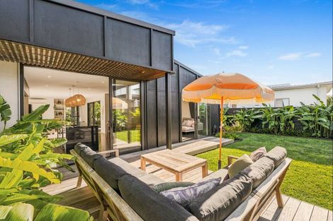 Photo of property in 15 Awatira Drive, Papamoa Beach, Papamoa, 3118