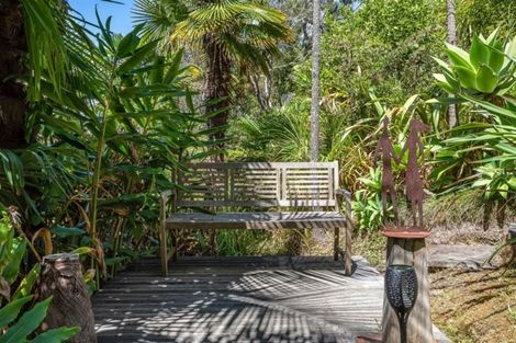 Photo of property in 24 Bridge View Road, Birkenhead, Auckland, 0626