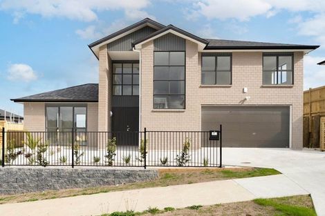 Photo of property in 11 Lumber Rise, Swanson, Auckland, 0614