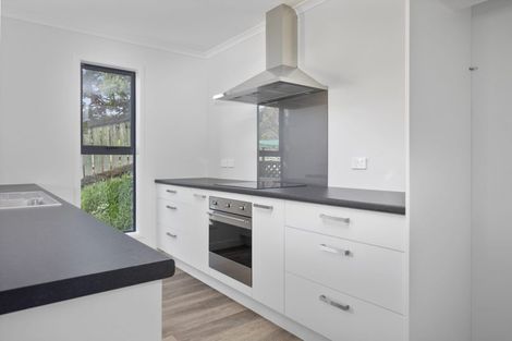 Photo of property in 5 Massey Street, Tawa, Wellington, 5028