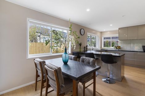 Photo of property in 69b Hattaway Avenue, Bucklands Beach, Auckland, 2012