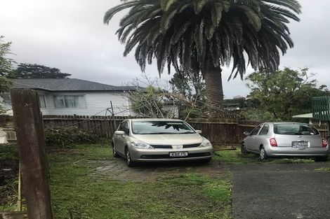 Photo of property in 1/23 Woodcote Drive, Glenfield, Auckland, 0629