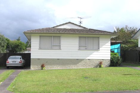 Photo of property in 21 Harmel Road, Glendene, Auckland, 0602