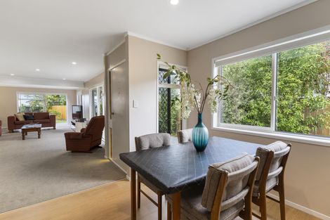 Photo of property in 69b Hattaway Avenue, Bucklands Beach, Auckland, 2012