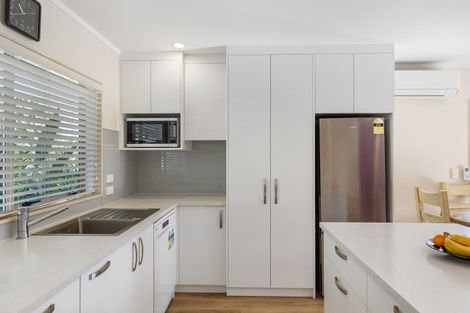 Photo of property in 2 Elwarth Way, Ranui, Auckland, 0612
