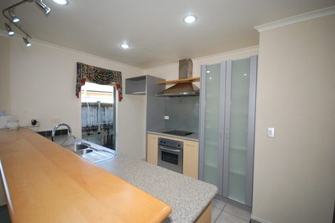 Photo of property in 23 Ironstone Place, Randwick Park, Auckland, 2105