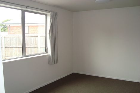 Photo of property in 5b Paeroa Street, Riccarton, Christchurch, 8041