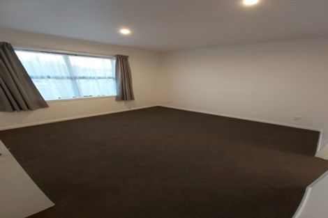 Photo of property in 6 Queens Road, Glen Avon, New Plymouth, 4312