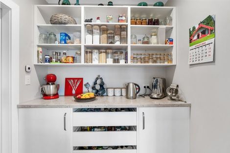 Photo of property in 27 County Drive, Hawera, 4610