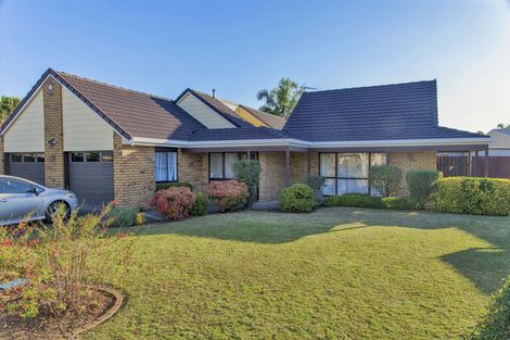 Photo of property in 12 Foxbridge Lane, Conifer Grove, Takanini, 2112