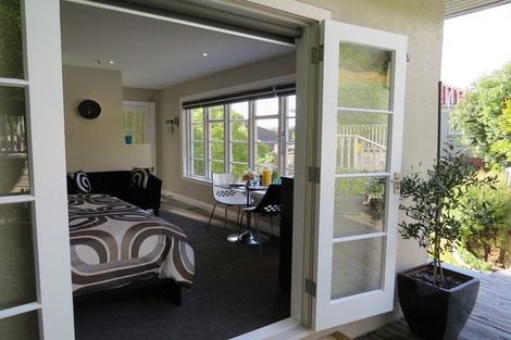 Photo of property in 51 Cavendish Square, Strathmore Park, Wellington, 6022