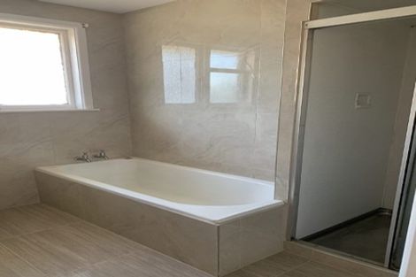 Photo of property in 309 Wairakei Road, Bryndwr, Christchurch, 8053