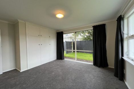 Photo of property in 5 Shirldale Place, Avonhead, Christchurch, 8042