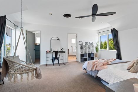 Photo of property in 11 Taniwha Street, Pegasus, 7612