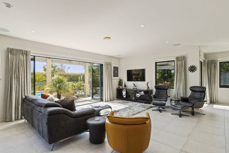 Photo of property in 49 Shelter Grove, Frankleigh Park, New Plymouth, 4310