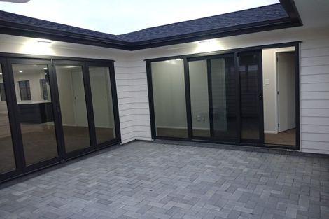 Photo of property in 21 Black Beech Crescent, Takanini, 2110