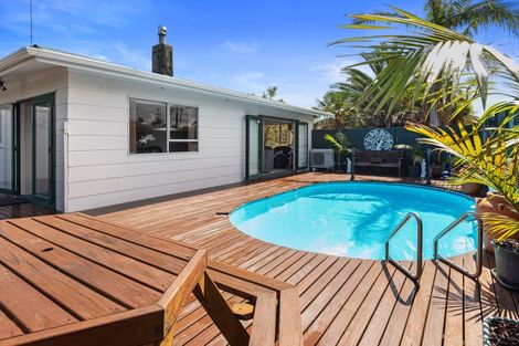 Photo of property in 2/3 Whangarei Heads Road, Onerahi, Whangarei, 0110