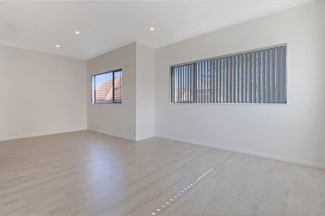 Photo of property in 1/3238 Great North Road, New Lynn, Auckland, 0600