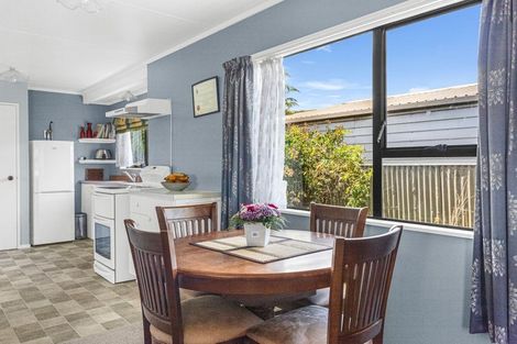 Photo of property in 2 Hodge Place, Aramoho, Whanganui, 4500