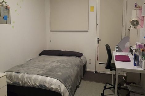 Photo of property in 2/124 Campbell Street, Karori, Wellington, 6012