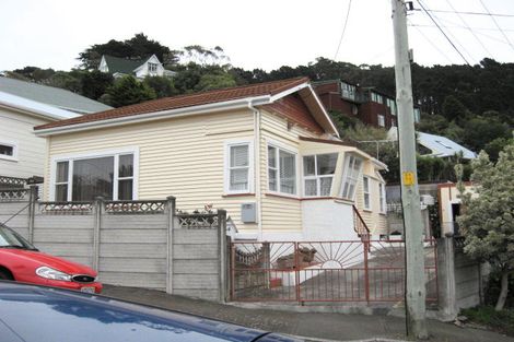 Photo of property in 64 Duncan Terrace, Kilbirnie, Wellington, 6022