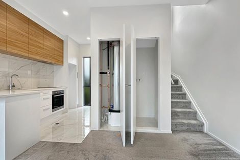 Photo of property in 140 Tiriwa Drive, Massey, Auckland, 0614