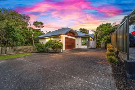 Photo of property in 151f Colwill Road, Massey, Auckland, 0614
