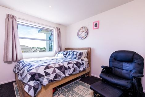 Photo of property in 13a Heta Road, Highlands Park, New Plymouth, 4312