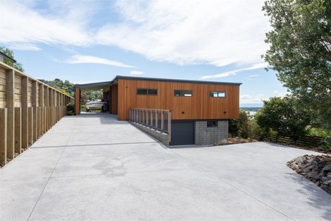 Photo of property in 10 Maffeys Road, Mount Pleasant, Christchurch, 8081