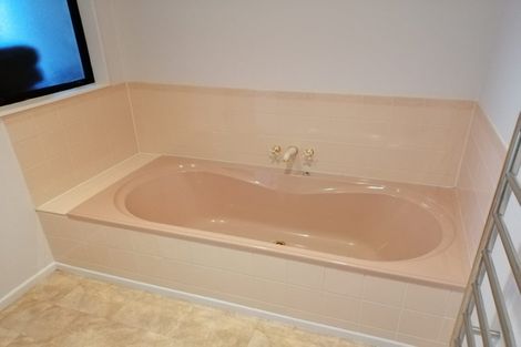 Photo of property in 24 Montclair Rise, Browns Bay, Auckland, 0630