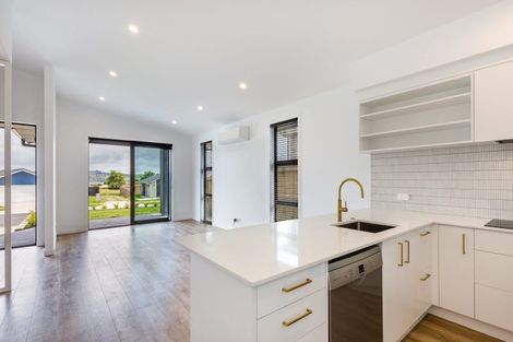 Photo of property in 49 Harakeke Drive, Wharewaka, Taupo, 3330