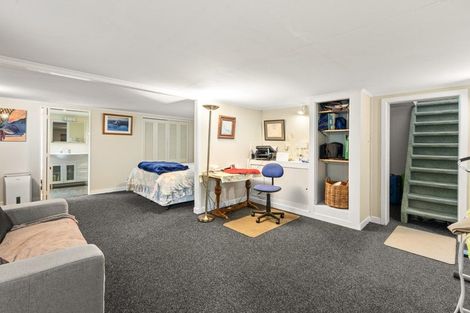 Photo of property in 60 Link Road, Newlands, Wellington, 6037