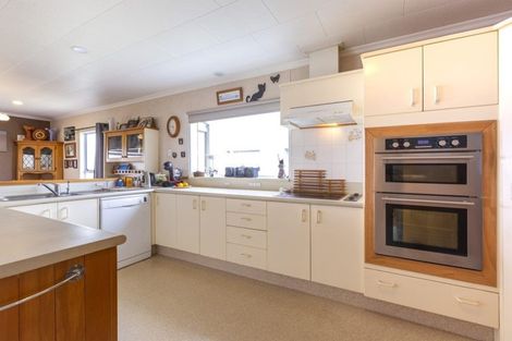 Photo of property in 887 East Coast Road, Kaiaua, Pokeno, 2473