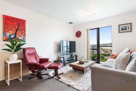 Photo of property in 6l/17 Crown Lynn Place, New Lynn, Auckland, 0600