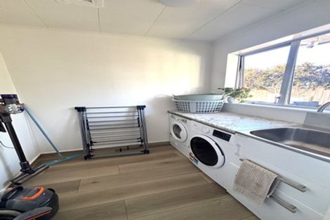 Photo of property in 4 Renata Road, Otaki, 5512