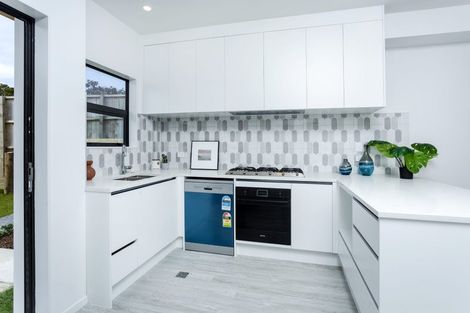 Photo of property in 58 County Road, Torbay, Auckland, 0630