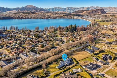 Photo of property in 9 Hollyhock Lane, Wanaka, 9305