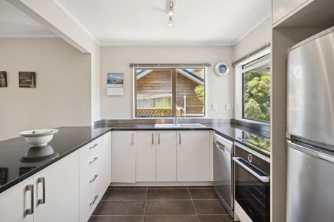 Photo of property in 4/86 Donald Street, Karori, Wellington, 6012