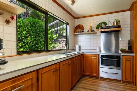 Photo of property in 2069 Queen Charlotte Drive, Ngakuta Bay, Picton, 7281
