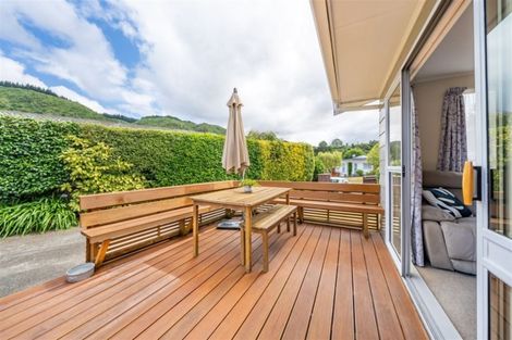 Photo of property in 22 Gemstone Drive, Birchville, Upper Hutt, 5018