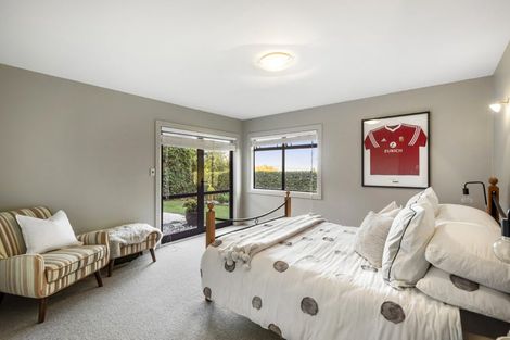 Photo of property in 32a Knights Road, Rothesay Bay, Auckland, 0630