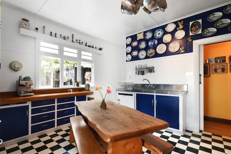 Photo of property in 129 Waimea Road, Nelson South, Nelson, 7010