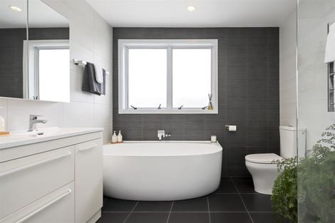 Photo of property in 12 Bilkey Avenue, Pukekohe, 2120