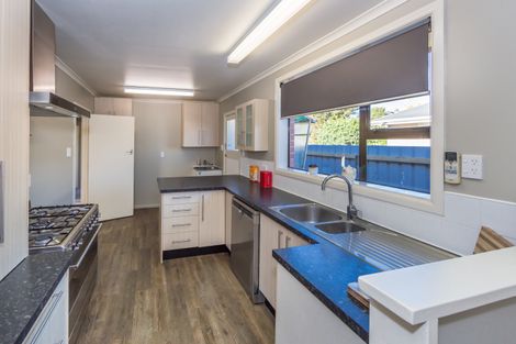 Photo of property in 10 Maple Street, Bishopdale, Christchurch, 8053