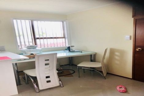 Photo of property in 1 Ferndown Avenue, Papatoetoe, Auckland, 2025