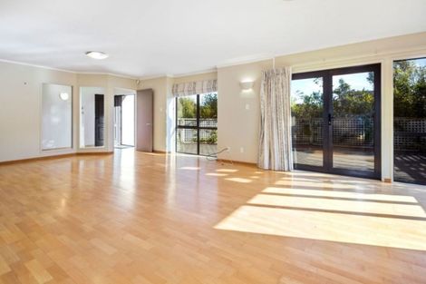 Photo of property in 13 Saunders Close, Whitby, Porirua, 5024
