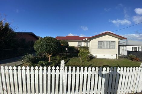 Photo of property in 2/2 Aotea Road, Glen Eden, Auckland, 0602