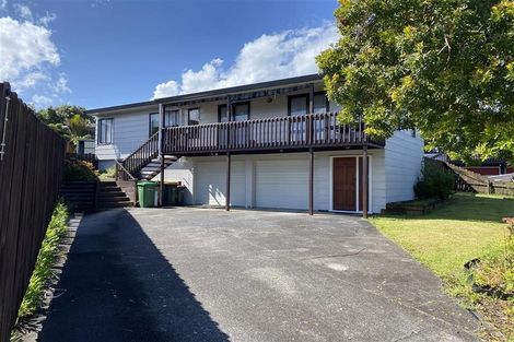 Photo of property in 22 Gosford Drive, Botany Downs, Auckland, 2010