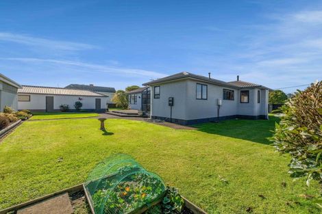 Photo of property in 9 Burke Street, Eltham, 4322