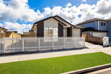 Photo of property in 12 Hemopo Street, Pukekohe, 2120